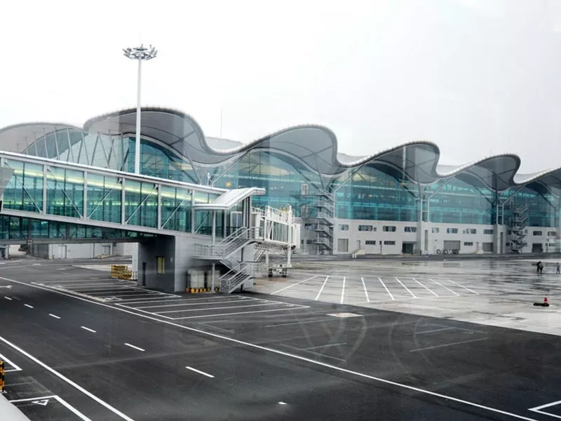 Բարձր բարձրահարկ օդանավակայանի պողպատե կառուցվածքի շենք